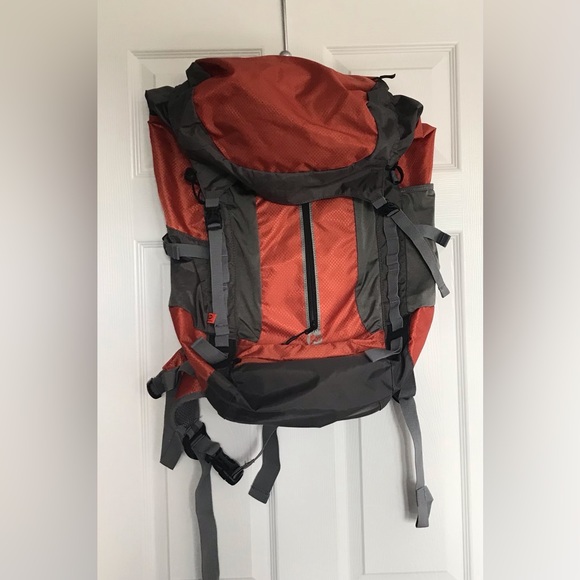 Merrell Tamarack Hiking Backpack - Picture 1 of 12